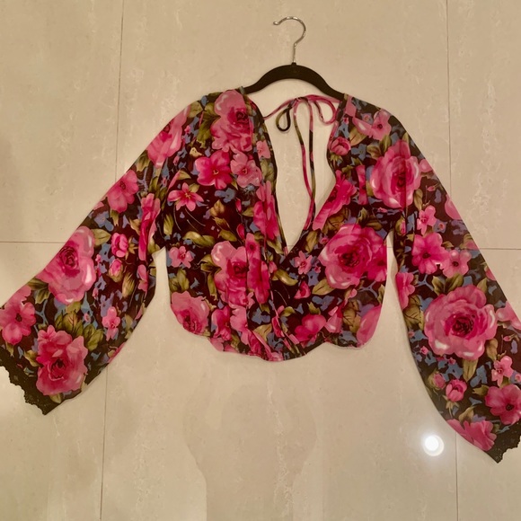 Tops - Floral blouse
